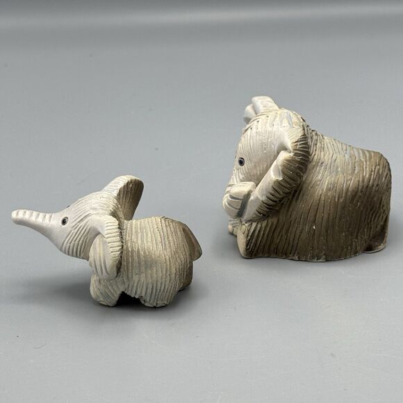 Vtg Artesania Rinconada Sitting African Momma Elephant and Baby Figurine Uruguay - Picture 8 of 10